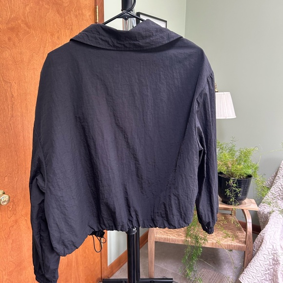 Black Cropped Jacket - Picture 3 of 4